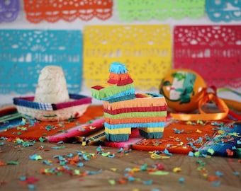 Mini Pinata Favors (3) Fiesta Wedding Favor, Cinco de Mayo, Mexican Welcome Bag, Party Favor, Fiesta Birthday, Mexico Wedding Welcome Bag