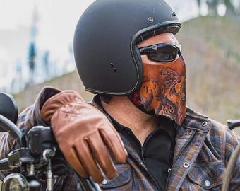 Máscara de couro para motociclista Grifter, feita sob encomenda.