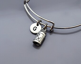 bracelet pill