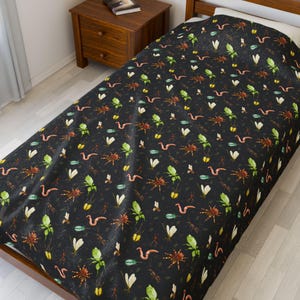 Insect Print Velveteen Plush Blanket – “Creepy Cute” Bugs Throw – Witchy Nature Gift – Entomologist Decor – Forest Witch Home Blanket image 3