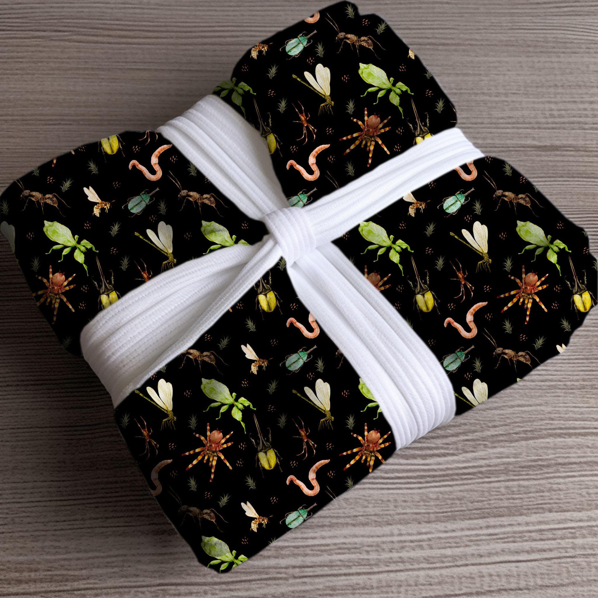Insect Pattern Throw Insect Print Velveteen Plush Blanket – “creepy Cute” Bugs Throw ...