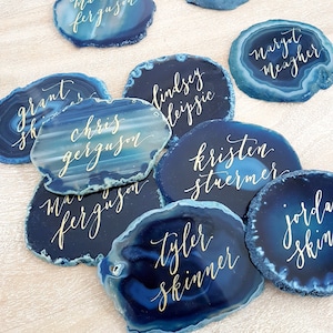 Blue Agate Slice Place Cards with Calligraphy for Wedding, Destination Wedding Favors, Bridal Shower Personalized Name Escort Seating Cards