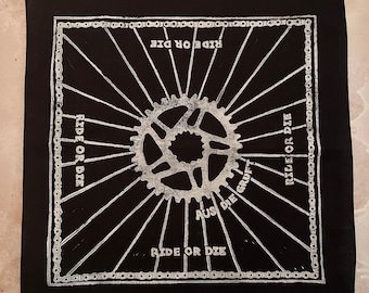 Cavalca o muori Bandana
