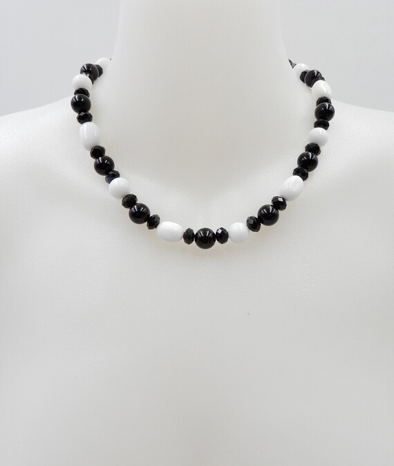 black onyx white jade mother of pearl White agate necklace ,black and white gemstone beaded necklace handmade white pendent