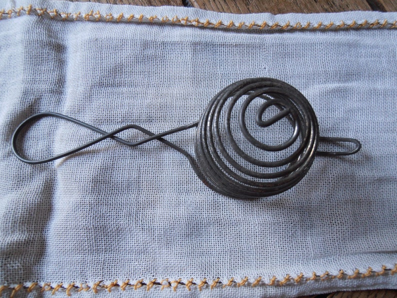 A French vintage wire egg cooker