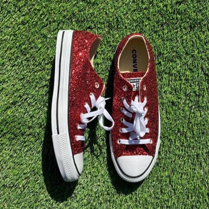 Converse All Stars rojas con purpurina personalizada: zapatillas unisex