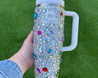 Stanley Quencher con strass personalizzati: bicchiere in cristallo multicolore