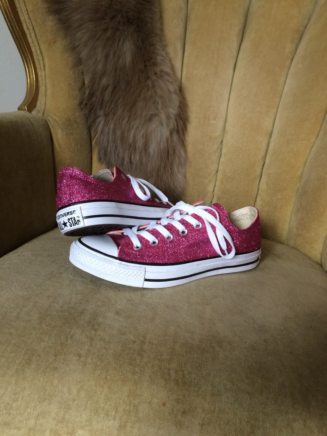 Pink sparkle 2025 converse womens