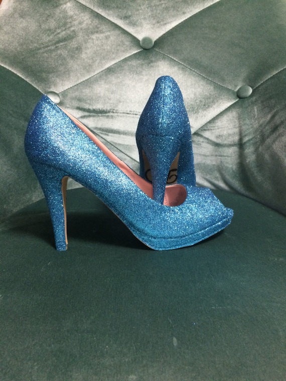 women Dichroic blue and purple pointy heels