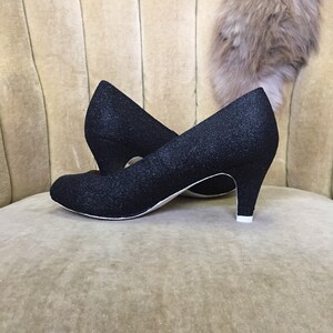 Sandali neri con tacco a spillo | Tendenze 2022 online su Shopalike.it