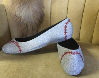 Women's baseball flats. Sizes 5.5-11 Baseball shoes. Closed toed shoes Softball shoes. Slip on shoes