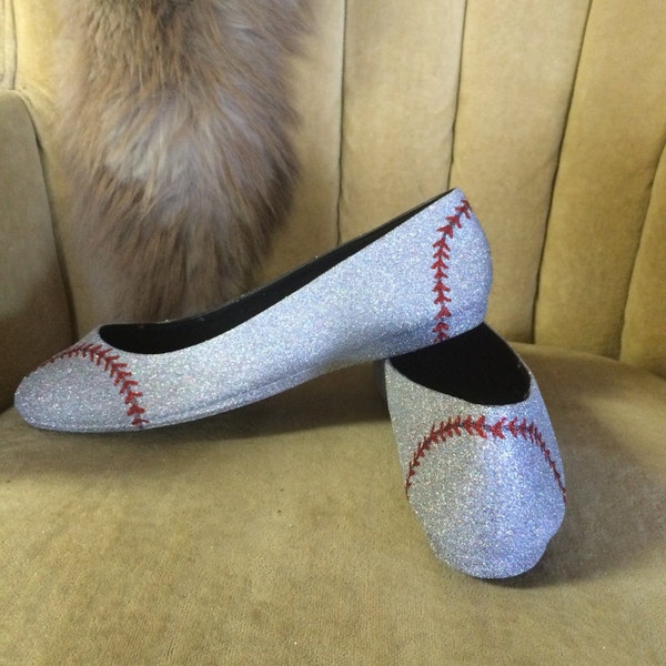 Women's baseball flats. Sizes 5.5-11 Baseball shoes. Closed toed shoes Softball shoes. Slip on shoes