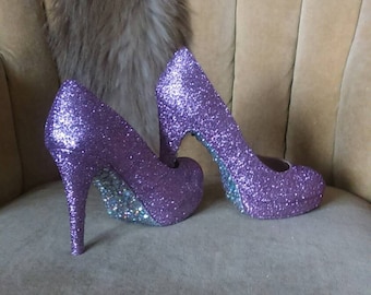 Zapatos de tacón alto color lavanda con purpurina y suela de cristal. Zapatos de novia. Tallas 5.5-11.