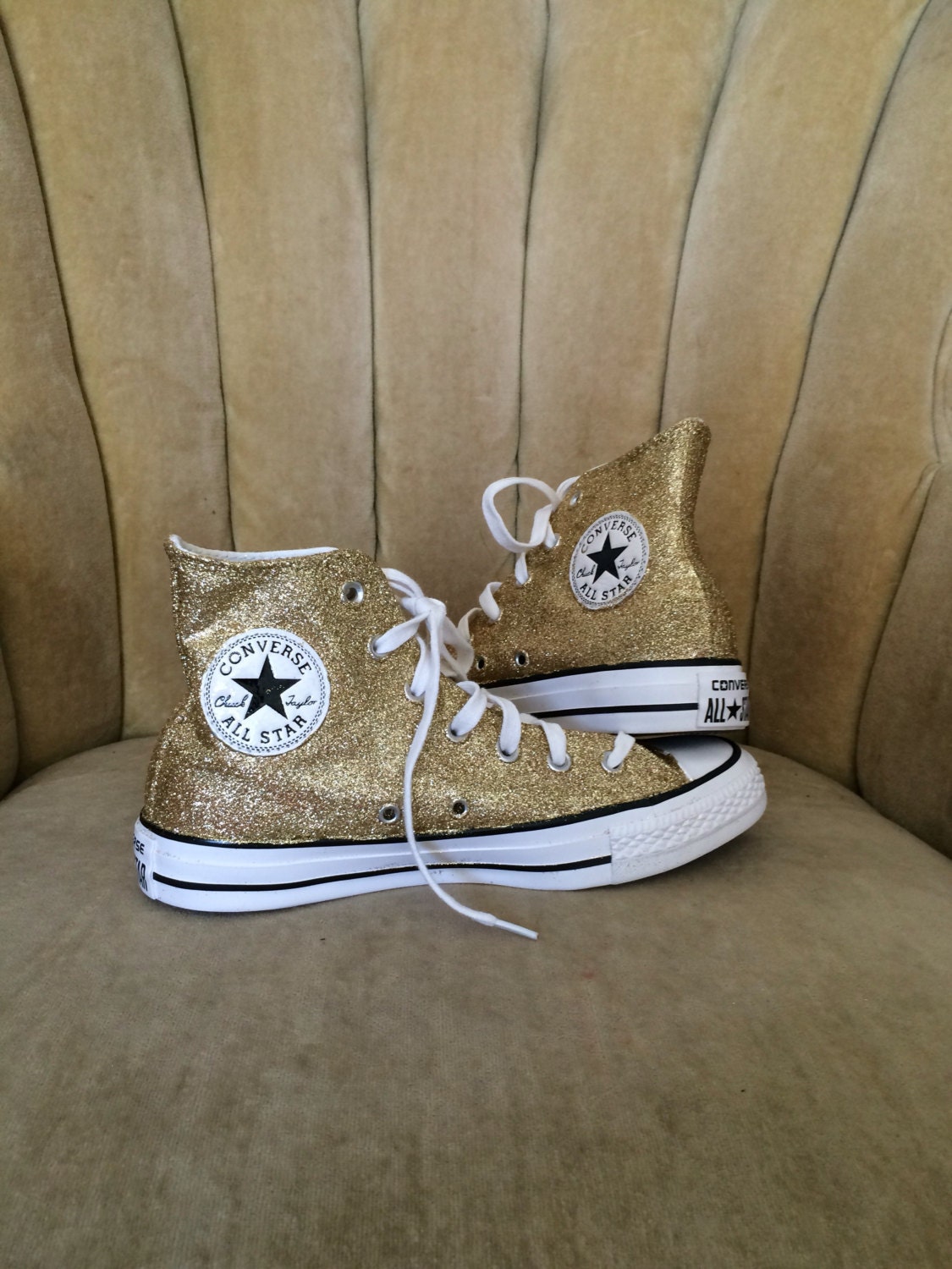 Converse doradas todas estrellas. - Etsy España