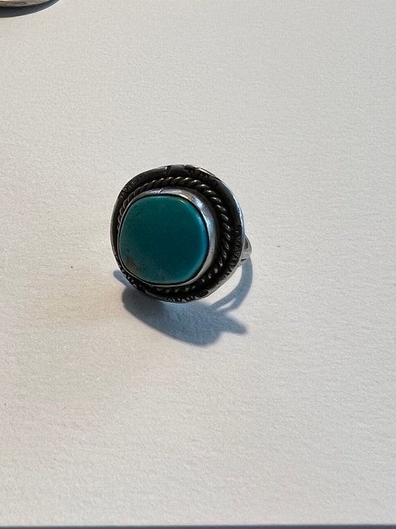 Vintage Sterling Silver and Turquoise Ring - image 7