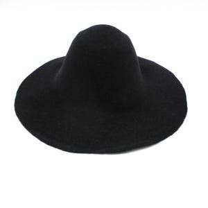 Melerad Fleckfilt Utsvängd Capeline 28 cm - HF043