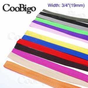 Puede incluir: Una selección de 12 cintas de tejido de diferentes colores, cada una de 3/4 de pulgada (19 mm) de ancho. Los colores incluyen negro, rojo, azul, amarillo, blanco, rosa, morado, verde, gris, beige, naranja y rosa.