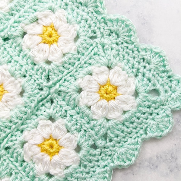 CROCHET PATTERN, Dainty Daisy Granny Square Blanket Pattern, Daisy Granny Blanket Pattern - PDF Download