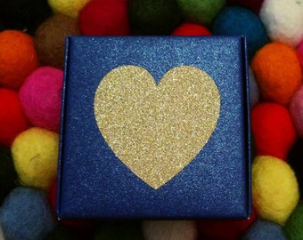 Heart stickers - Gold & glittery - Favours, envelope seals, cardmaking, giftwrapping
