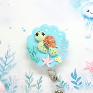 verpleegster, verpleegassistent, kinderopvangmedewerker badge reel in fimo