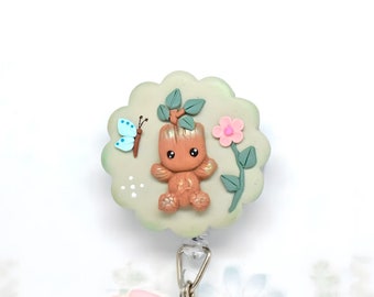 badge enrouleur infirmière , aide soignante, puéricutlrice  en fimo