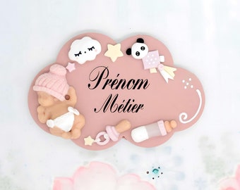 badge puéricultrice, auxiliaire de puériculture, infirmière