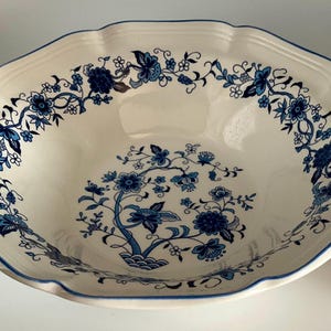 F.W. Woolworth Blue & White Floral Pattern Vegetable, Serving Bowl 9”D