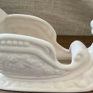 Ceramic Santa Sleigh, Holly and Berry Sleigh