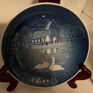 Bing & Grondahl Copenhagen Christmas in the Village , 1974 Christmas After 1974 Plate, Blue and White Plate, Wall Decorative Plate