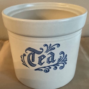 Pfaltzgraff Yorktowne Tea Canister, Crock