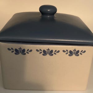 Pfaltzgraff Yorktowne Square Canister,Sealed Coffee Canister, Rare Pfaltzgraff Canister