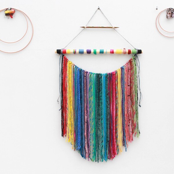 Yarn wall hanging // Rainbow Wall Hanging // Boho Wall Hanging // Yarn wall Art