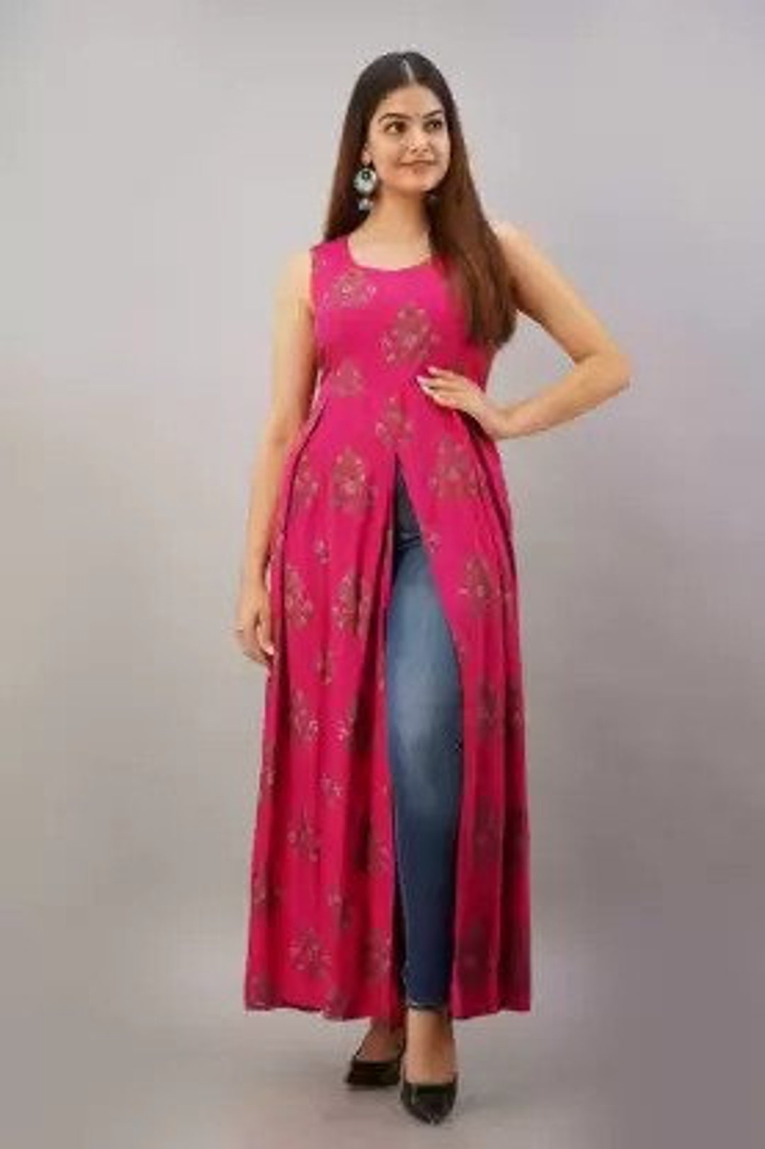 New rayon crepe best sale bees print slit kurti