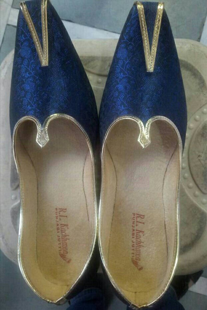 mojari style shoes