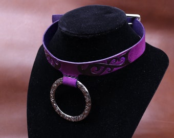 Vampiress purple leather collar