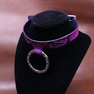 Vampiress purple leather collar