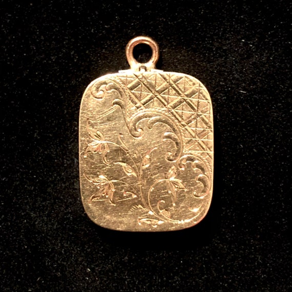 Victorian 9K Gold Aesthetic Period Locket - image 1