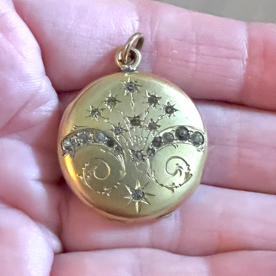 Art Nouveau Starburst Paste Locket in Gold Fill - image 1