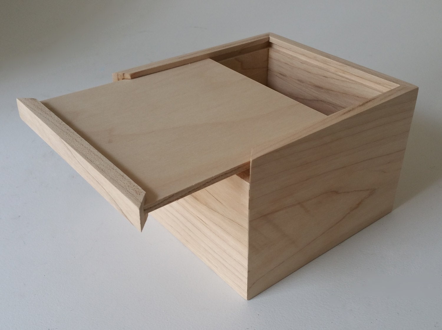 soft close box lid