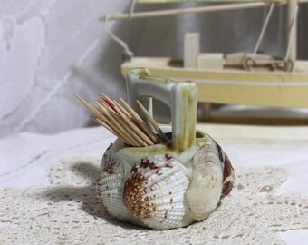 Porcelain Well Toothpick Holder with Seashells: Taiwan
