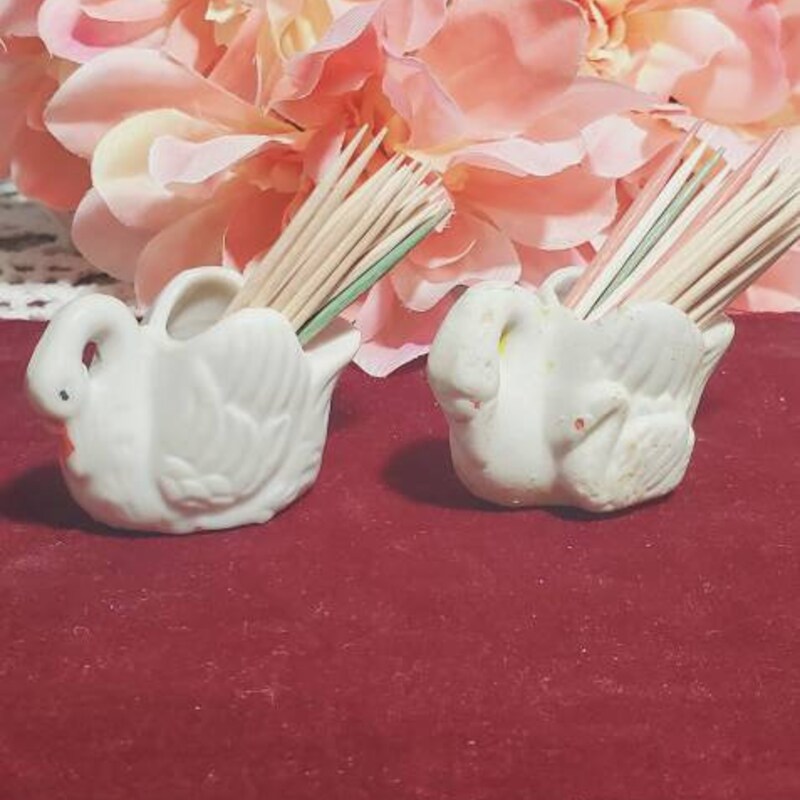 Red - Swan Handcrafted Ceramic Toys (Set of 2)