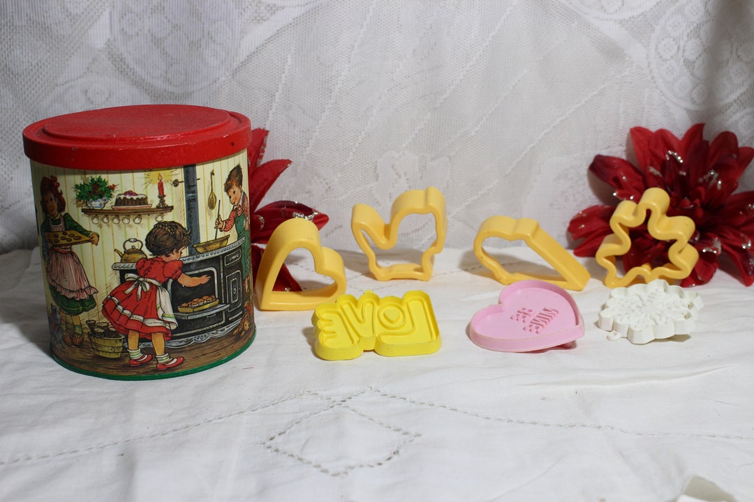 Potpourri Press Tin Can With Cookie Cutters PLUS 3 Hallmark Etsy