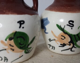 Vintage Salt and Pepper Shakers: Hillbilly Ma' and Pa', Ceramic Set