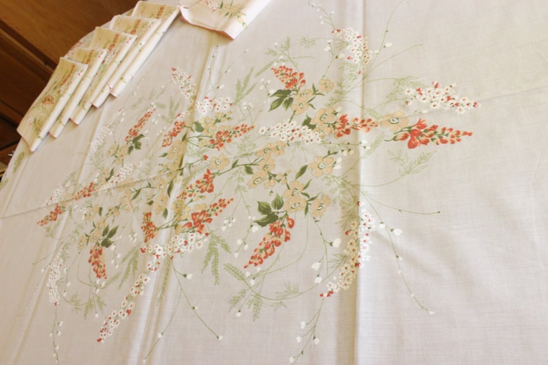 Orange and White Flowers with Olive Green Scalloped Edge Vintage Rectangular Beige Cotton Tablecloth Floral Tablecloth Setting for 6