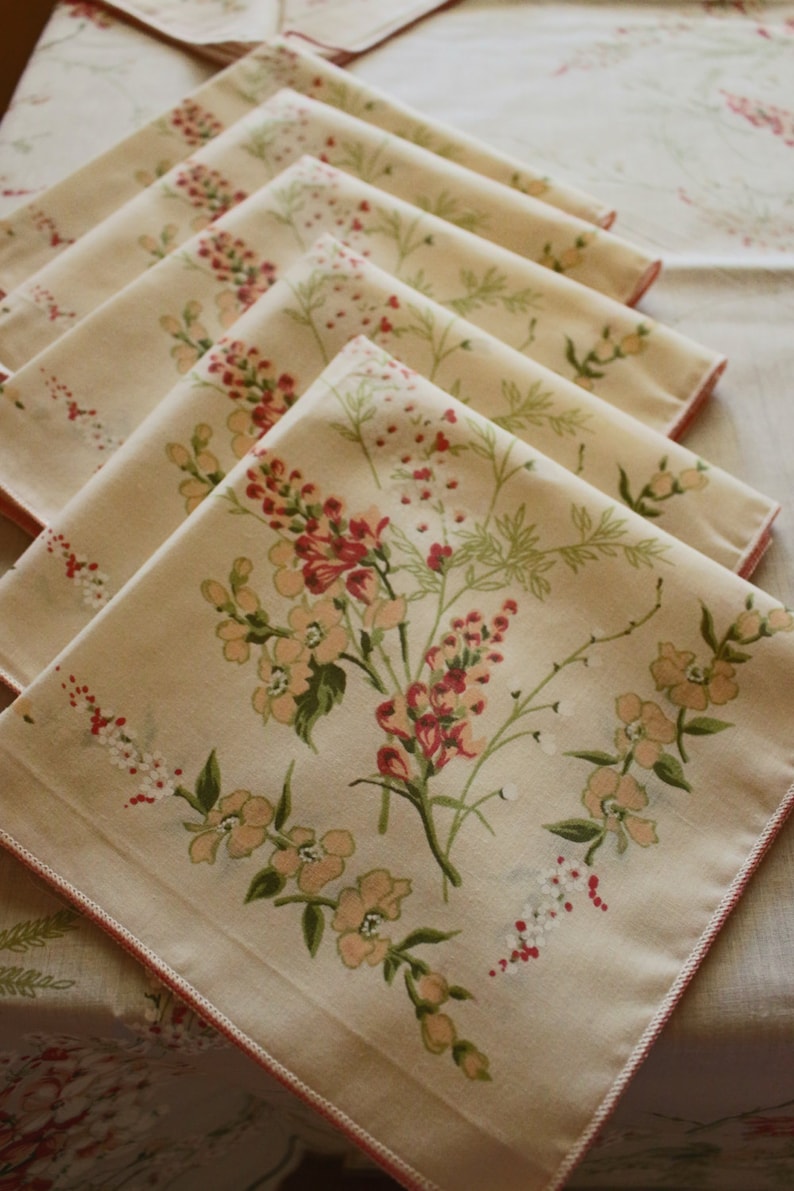 Orange and White Flowers with Olive Green Scalloped Edge Vintage Rectangular Beige Cotton Tablecloth Floral Tablecloth Setting for 6
