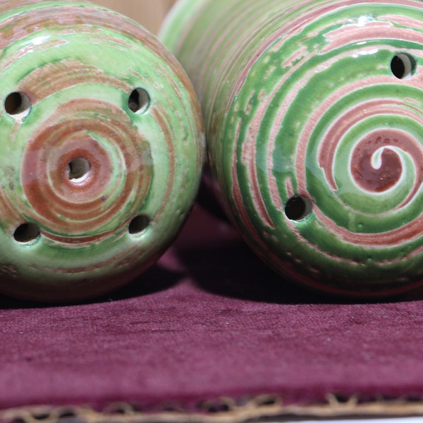 Vintage Ceramic Salt and Pepper Shakers: Handcrafted Pink & Green Retro Decor