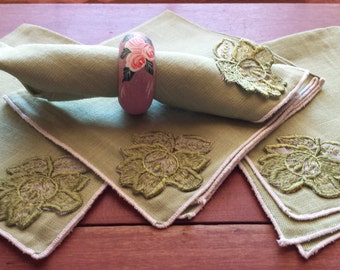 Linen Napkins, Green Linen Blend Table Napkin, Flower Applique Set of 4