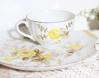 2 Sets of Porcelain Snack Tray with Cup, Yellow Roses Gold Trim
