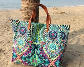 Large Tote Beach Bacheloretty Party / Bespoke Gifts / Cabo Bridesmaids / Bohemian BohoBag / Weekender Handprint canvas