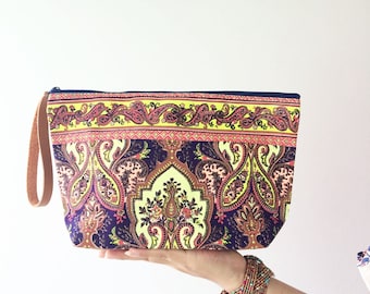 Boho Mask Bag, Gold Pink Tapestry Handbags Clutch Bag Wrist let Toiletry Bag Cosmetic Bag Clutch Purse Hipster Bag Hippie Makeup organizer